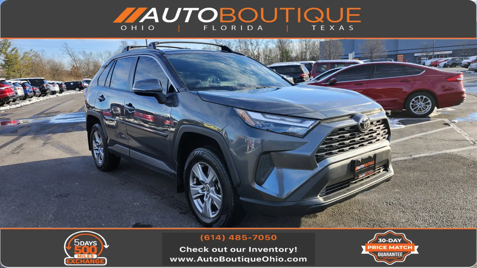2024 Toyota RAV4 XLE's photo
