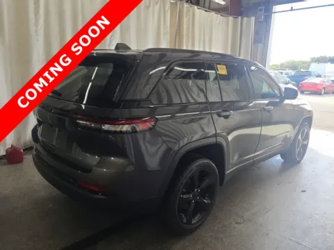 More photos of 2023 Jeep Grand Cherokee Altitude at Auto Boutique Ohio, OH