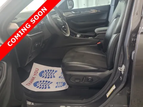 More photos of 2023 Jeep Grand Cherokee Altitude at Auto Boutique Ohio, OH