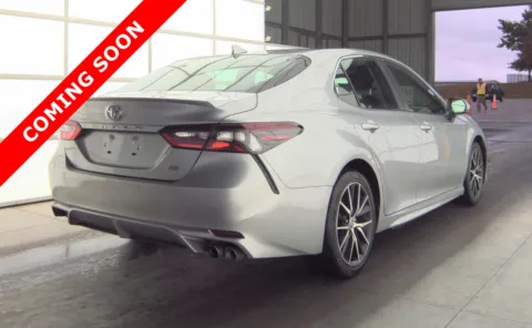 More photos of 2022 Toyota Camry SE at Auto Boutique Ohio, OH
