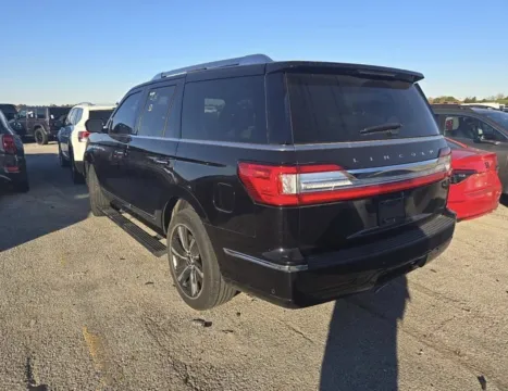 More photos of 2019 Lincoln Navigator Reserve at Auto Boutique Ohio, OH