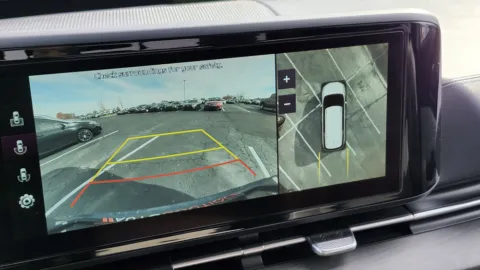 More photos of 2022 Kia Carnival SX at Auto Boutique Ohio, OH