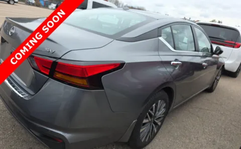 Another view of 2023 Nissan Altima 2.5 SV for sale in Columbus, OH at Auto Boutique Ohio