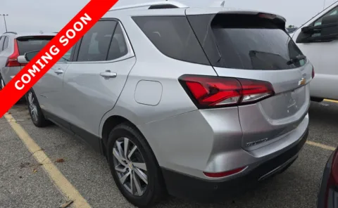 More photos of 2022 Chevrolet Equinox Premier at Auto Boutique Ohio, OH