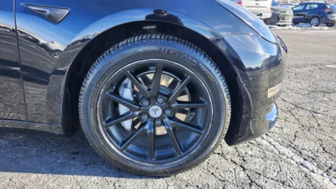 More photos of 2018 Tesla Model 3 Performance at Auto Boutique Ohio, OH