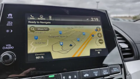 More photos of 2018 Honda Odyssey Touring at Auto Boutique Ohio, OH