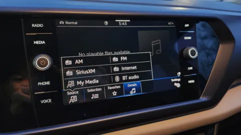 More photos of 2022 Volkswagen Taos SE at Auto Boutique Ohio, OH