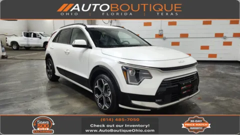 White 2023 Kia Niro EX Touring for sale in Columbus, OH