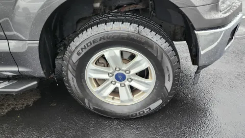 More photos of 2018 Ford F-150 XLT at Auto Boutique Ohio, OH