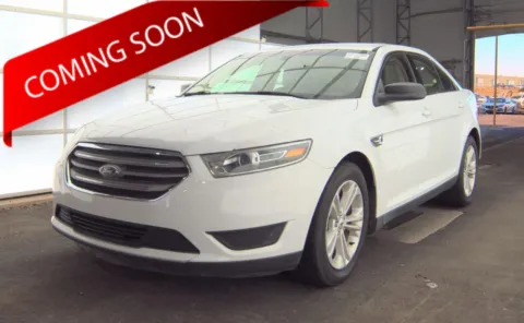 White 2016 Ford Taurus SE for sale in Columbus, OH