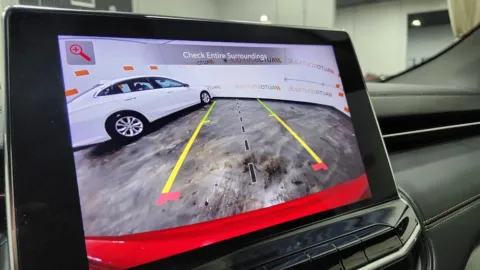 More photos of 2022 Jeep Compass (RED) Edition at Auto Boutique Ohio, OH