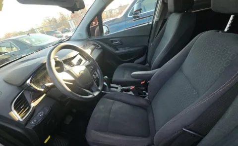 More photos of 2018 Chevrolet Trax LS at Auto Boutique Ohio, OH