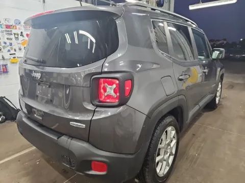 More photos of 2020 Jeep Renegade Latitude at Auto Boutique Ohio, OH