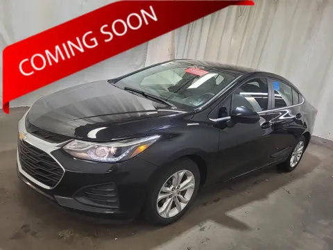 Black 2019 Chevrolet Cruze LT for sale in Columbus, OH