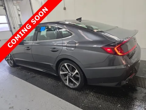 More photos of 2023 Hyundai Sonata SEL Plus at Auto Boutique Ohio, OH