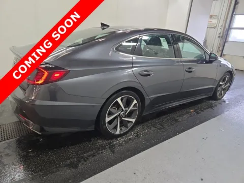 More photos of 2023 Hyundai Sonata SEL Plus at Auto Boutique Ohio, OH