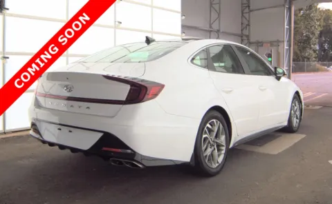 More photos of 2023 Hyundai Sonata SEL at Auto Boutique Ohio, OH