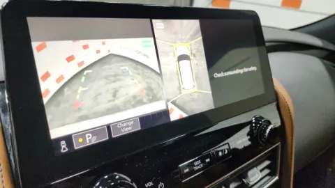 More photos of 2023 INFINITI QX80 SENSORY at Auto Boutique Ohio, OH