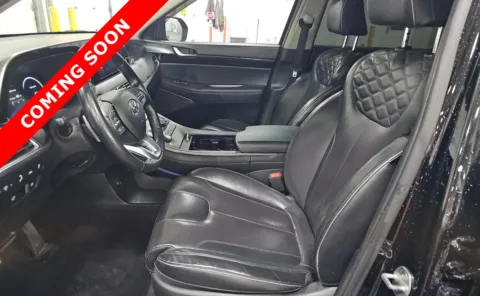 More photos of 2021 Hyundai Palisade Limited at Auto Boutique Ohio, OH