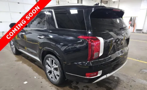 More photos of 2021 Hyundai Palisade Limited at Auto Boutique Ohio, OH
