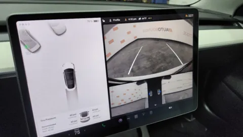 More photos of 2021 Tesla Model 3 Standard Range Plus at Auto Boutique Ohio, OH