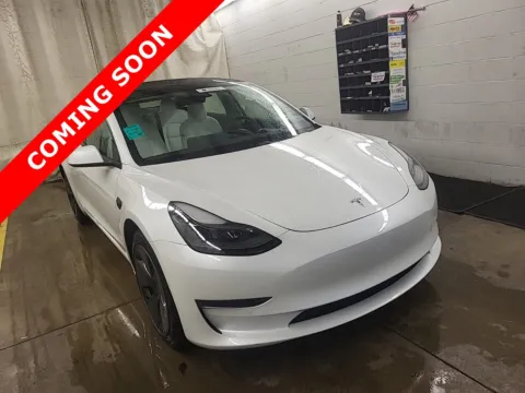 More photos of 2021 Tesla Model 3 Standard Range Plus at Auto Boutique Ohio, OH