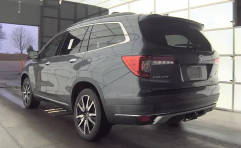 More photos of 2019 Honda Pilot Elite at Auto Boutique Ohio, OH