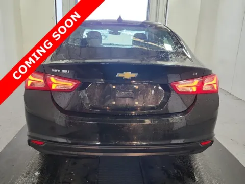 More photos of 2022 Chevrolet Malibu LT at Auto Boutique Ohio, OH