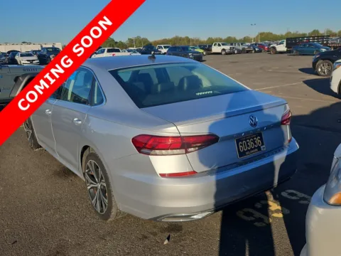 More photos of 2021 Volkswagen Passat 2.0T SE at Auto Boutique Ohio, OH