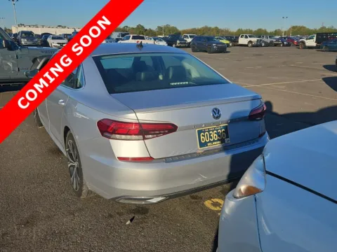 More photos of 2021 Volkswagen Passat 2.0T SE at Auto Boutique Ohio, OH