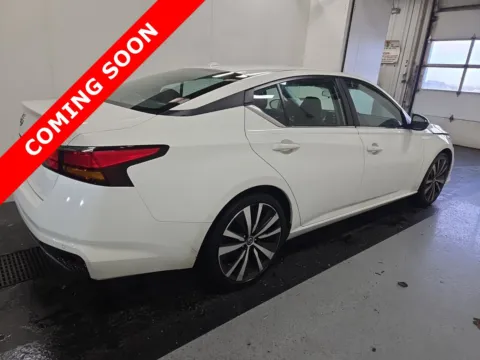 Another view of 2022 Nissan Altima 2.5 SR for sale in Columbus, OH at Auto Boutique Ohio
