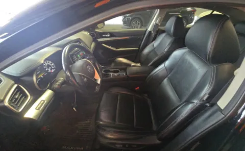 More photos of 2020 Nissan Maxima SL at Auto Boutique Ohio, OH
