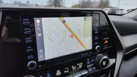 More photos of 2022 Toyota Highlander XLE at Auto Boutique Ohio, OH