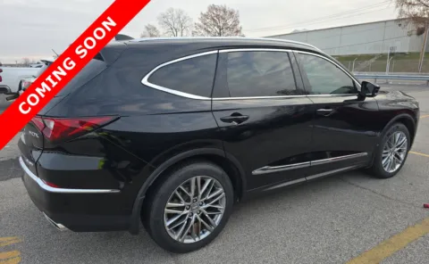More photos of 2022 Acura MDX w/Advance Package at Auto Boutique Ohio, OH