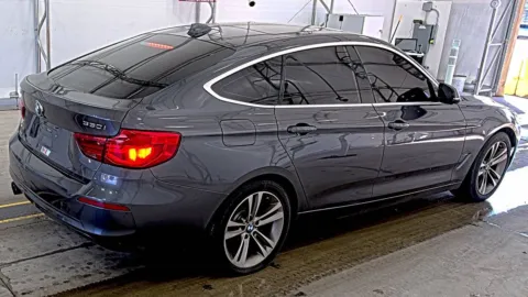 More photos of 2018 BMW 3 Series 330i xDrive at Auto Boutique Ohio, OH