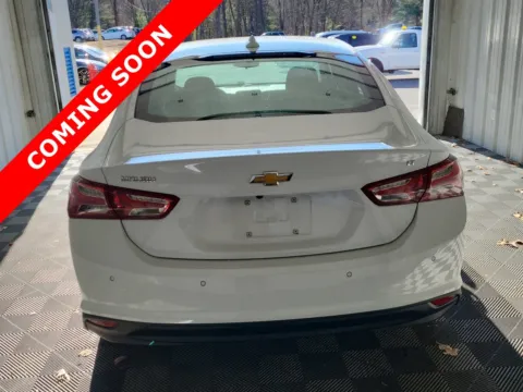 More photos of 2022 Chevrolet Malibu LT at Auto Boutique Ohio, OH