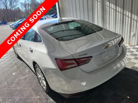 More photos of 2022 Chevrolet Malibu LT at Auto Boutique Ohio, OH