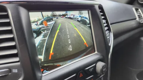 More photos of 2018 Jeep Grand Cherokee Laredo E at Auto Boutique Ohio, OH