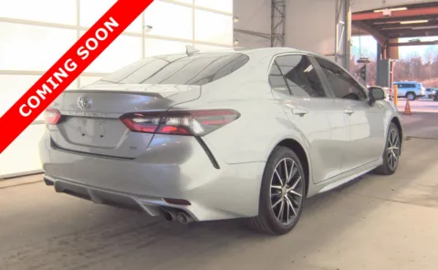 More photos of 2021 Toyota Camry SE at Auto Boutique Ohio, OH