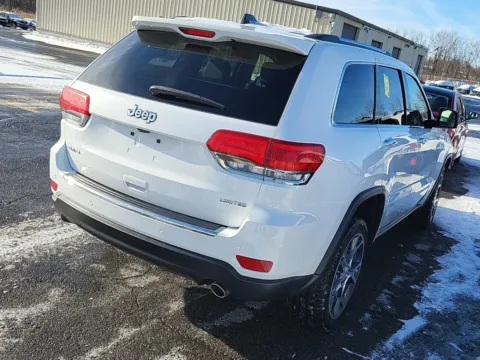 More photos of 2019 Jeep Grand Cherokee Limited at Auto Boutique Ohio, OH