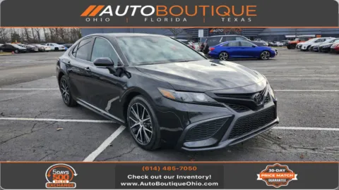 Black 2022 Toyota Camry SE for sale in Columbus, OH