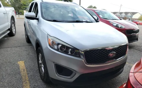 Another view of 2018 Kia Sorento LX V6 for sale in Columbus, OH at Auto Boutique Ohio