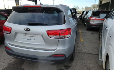 More photos of 2018 Kia Sorento LX V6 at Auto Boutique Ohio, OH
