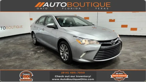 Silver 2017 Toyota Camry XLE for sale in Columbus, OH