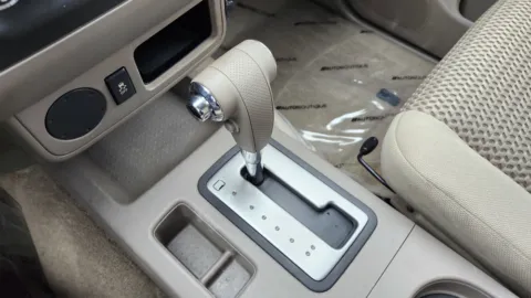 More photos of 2016 Nissan Frontier SV at Auto Boutique Ohio, OH