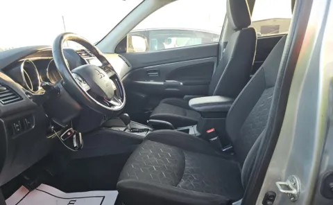 More photos of 2020 Mitsubishi Outlander Sport SE 2.0 at Auto Boutique Ohio, OH