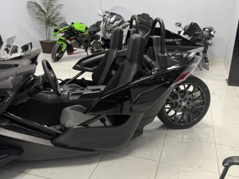 Photos of 2025 POLARIS SLINGSHOT SL for sale in Columbus, OH at Auto Boutique Ohio