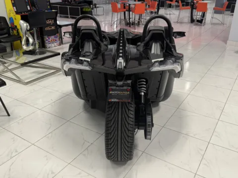 More photos of 2025 POLARIS SLINGSHOT SL at Auto Boutique Ohio, OH