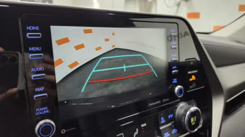 More photos of 2020 Toyota Highlander XLE at Auto Boutique Ohio, OH