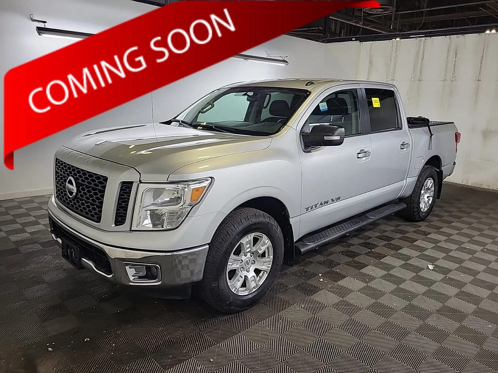2019 Nissan Titan SV's photo